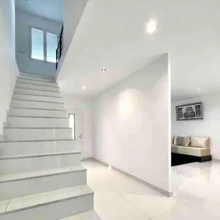F5 With Pool Close To And Amenities Villa Aimargues