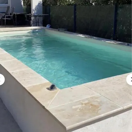 F5 With Pool Close To And Amenities * Aimargues