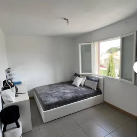 F5 With Pool Close To And Amenities Villa Aimargues