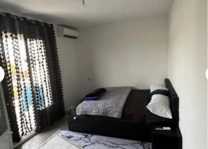 Villa F5 With Pool Close To And Amenities