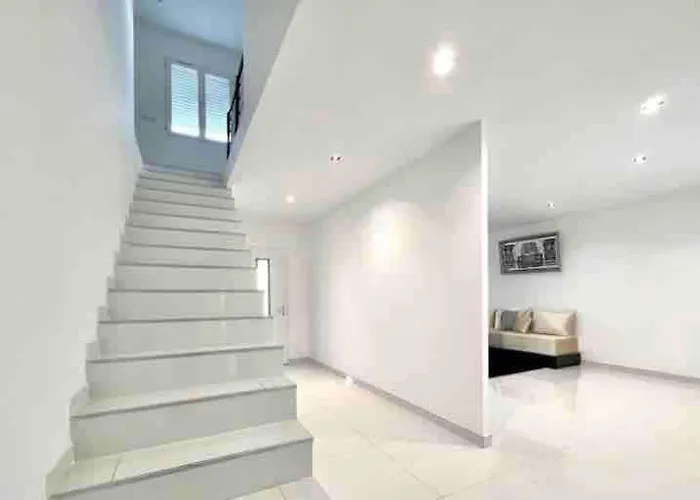 F5 With Pool Close To And Amenities Villa Aimargues