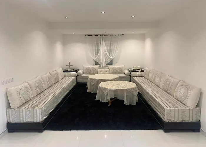 F5 With Pool Close To And Amenities * Aimargues