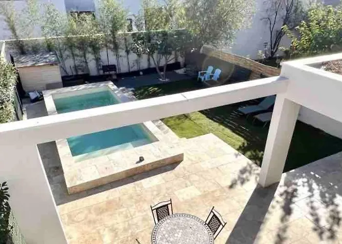 Villa F5 With Pool Close To And Amenities